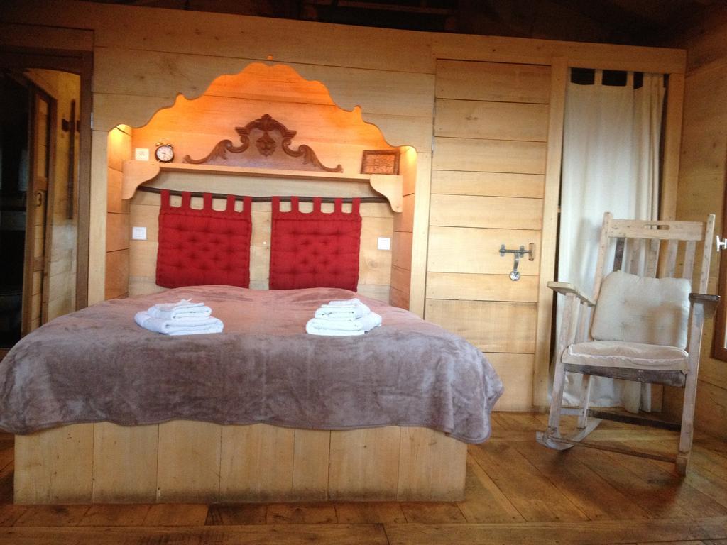 Les Cabanes Du Tertre Urval エクステリア 写真